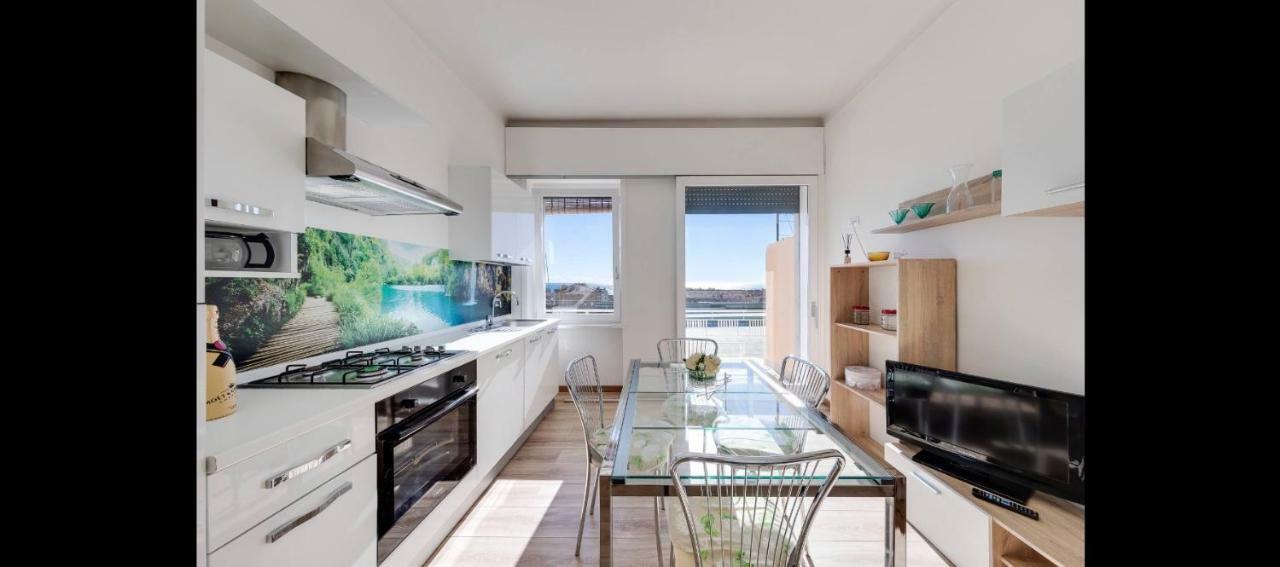 Appartamento via volta Sanremo Esterno foto